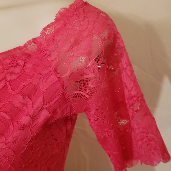 GUESS Lace Top - Picture 2 of 6